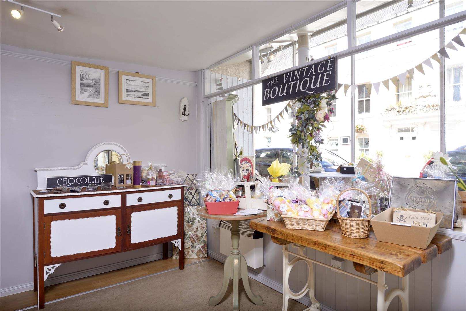 Jedburgh Chocolate House, High Street, Jedburgh Hastings Legal